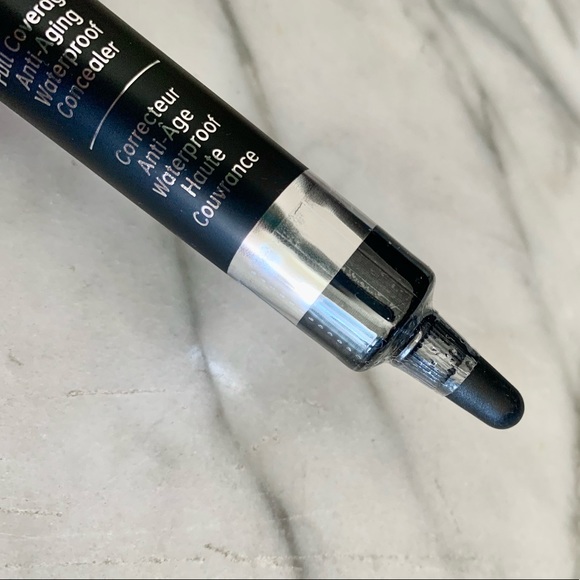 It Cosmetics Bundle (Medium Complexion) - Picture 12 of 12